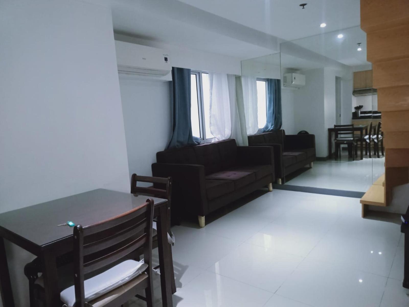 2 Bedrooms Units Forbes Area 5Th Avenue Bgc Center Manila Ngoại thất bức ảnh