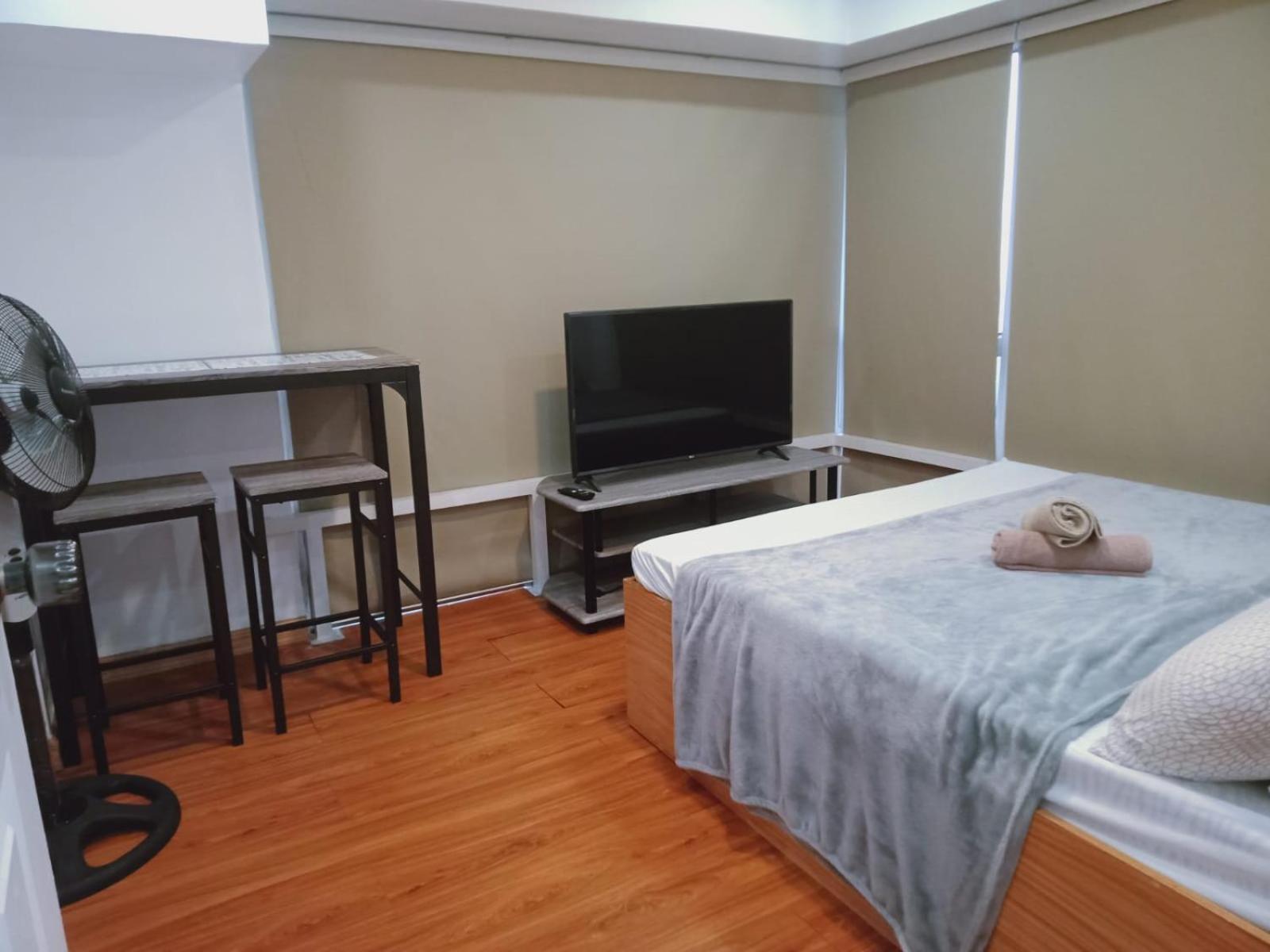 2 Bedrooms Units Forbes Area 5Th Avenue Bgc Center Manila Ngoại thất bức ảnh