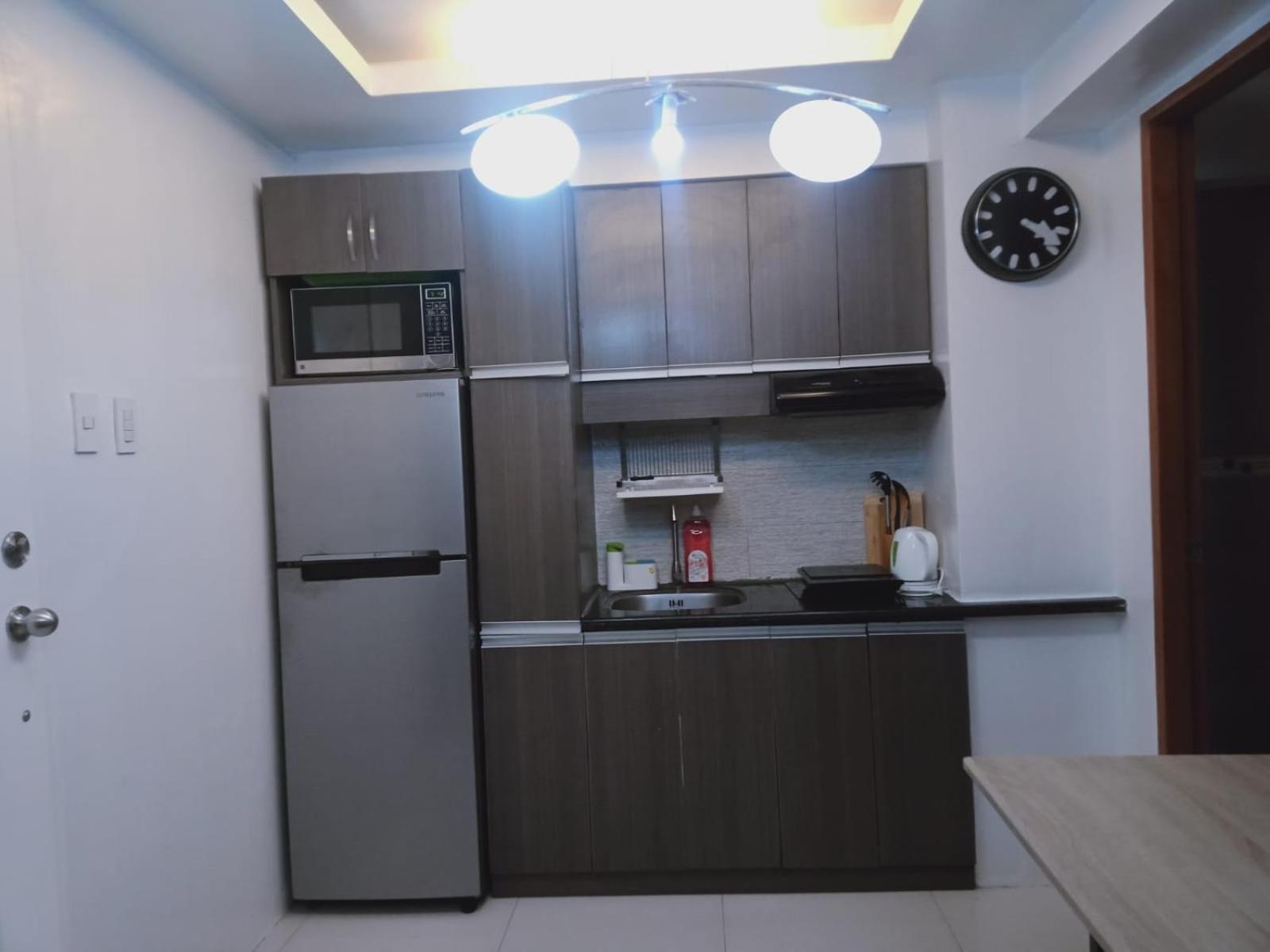 2 Bedrooms Units Forbes Area 5Th Avenue Bgc Center Manila Ngoại thất bức ảnh