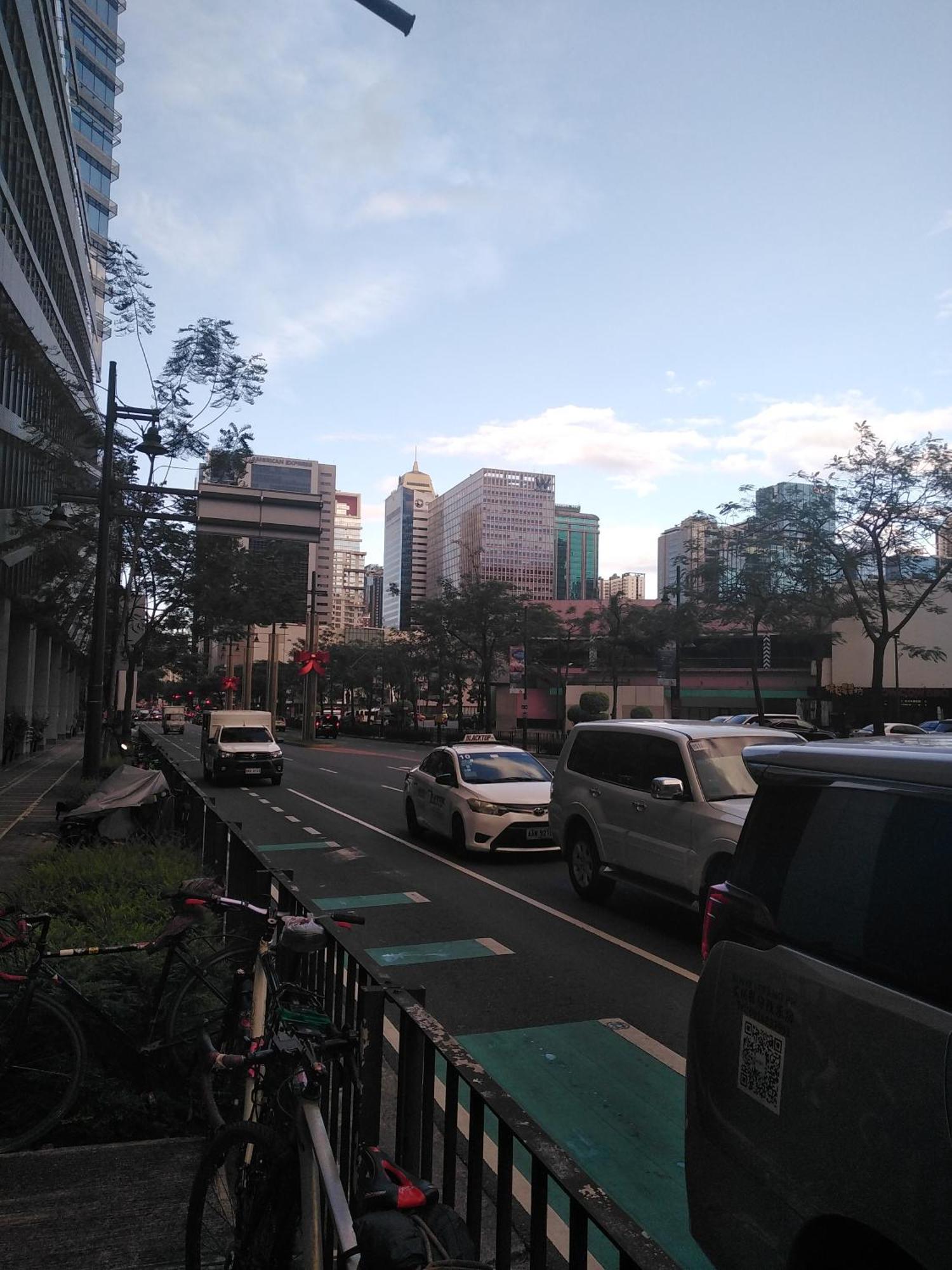 2 Bedrooms Units Forbes Area 5Th Avenue Bgc Center Manila Ngoại thất bức ảnh