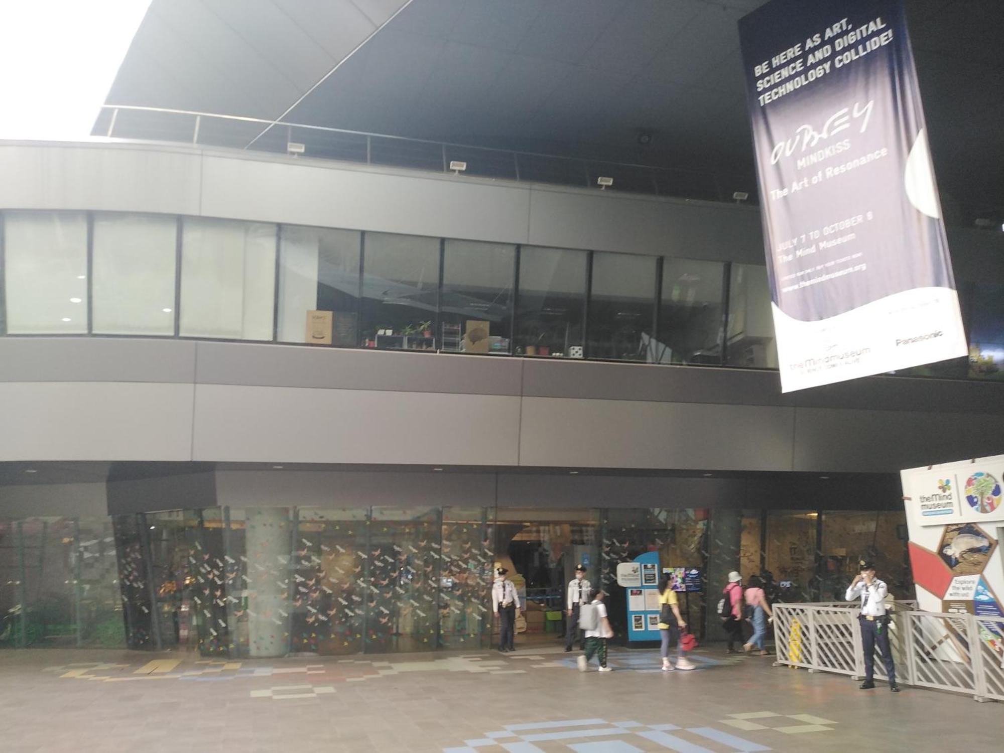 2 Bedrooms Units Forbes Area 5Th Avenue Bgc Center Manila Ngoại thất bức ảnh