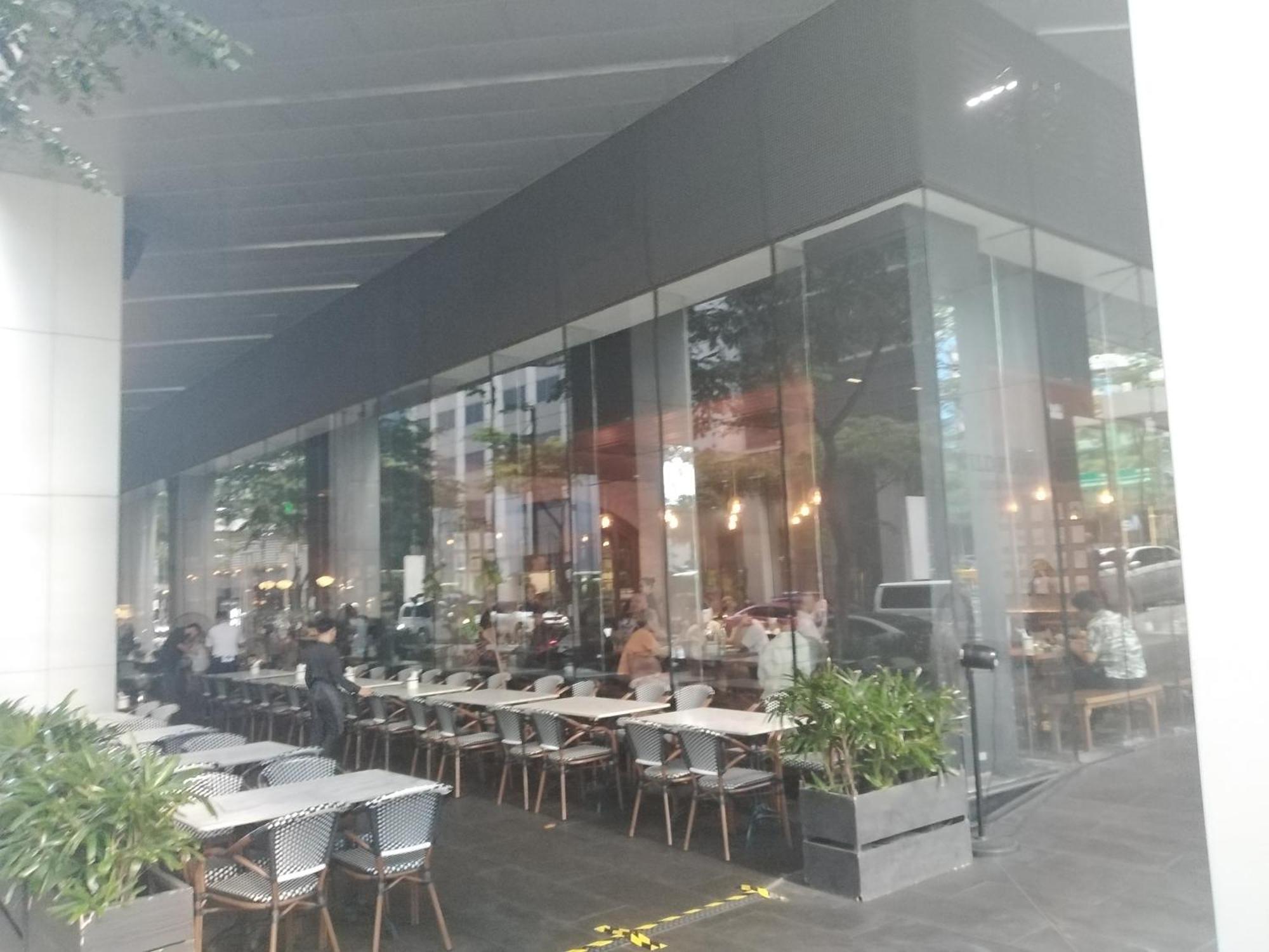 2 Bedrooms Units Forbes Area 5Th Avenue Bgc Center Manila Ngoại thất bức ảnh