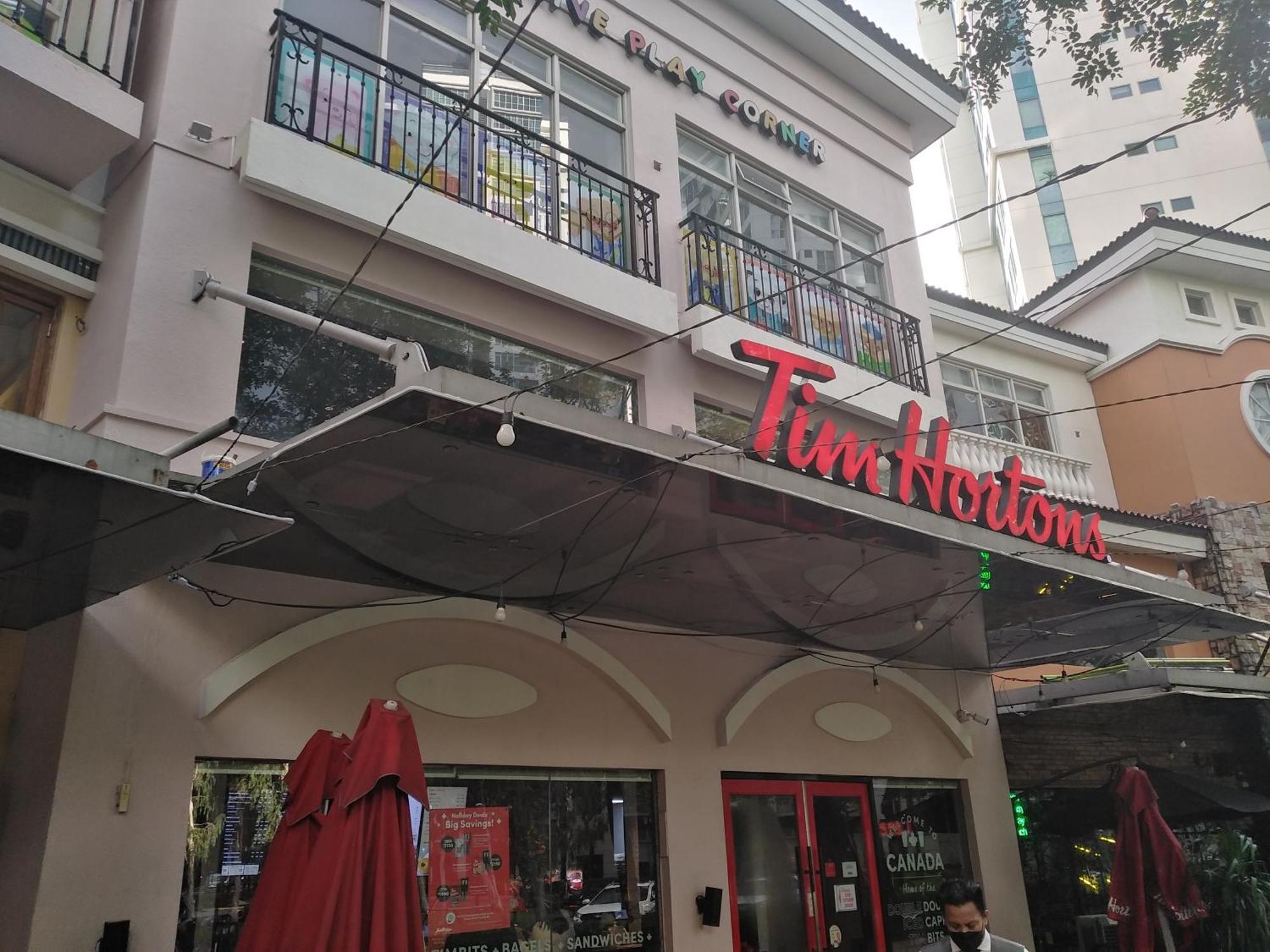 2 Bedrooms Units Forbes Area 5Th Avenue Bgc Center Manila Ngoại thất bức ảnh